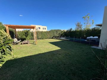 Venta Casa 4 Amb. San Ramon Pilar del Este