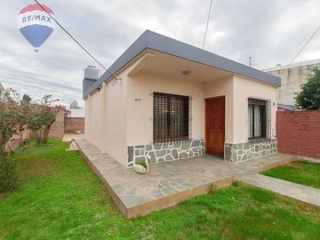 CASA EN VENTA BERAZATEGUI 2 DORMITORIOS PARQUE