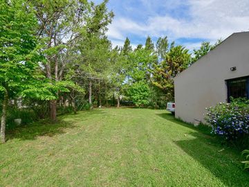 CASA VENTA LOS TALAS BERISSO 2 DORMITORIOS PILETA