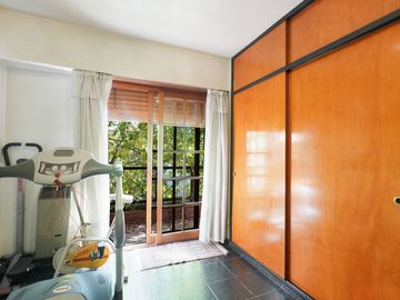CASA EN AVELLANEDA