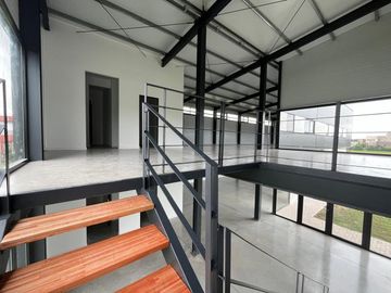 VENTA- Imponente Local a Estrenar en Don Mateo