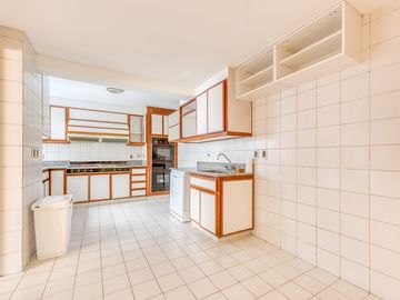 VENTA DEPTO 5 AMB CON COCH 2/DEP. AV. LIBERTADOR