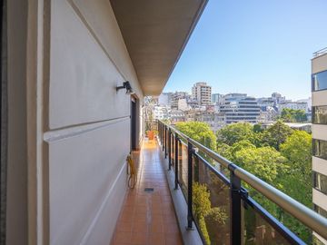 VENTA DEPTO 5 AMB CON COCH 2/DEP. AV. LIBERTADOR