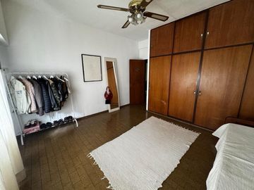 VENTA CASA 4 AMBIENTES + DEPTO LOMAS DEL MIRADOR
