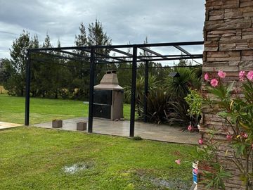 VENTA CASA 4 AMB PILETA 11000  MTS  CH DE ABBOTT