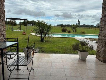 VENTA CASA 4 AMB PILETA 11000  MTS  CH DE ABBOTT