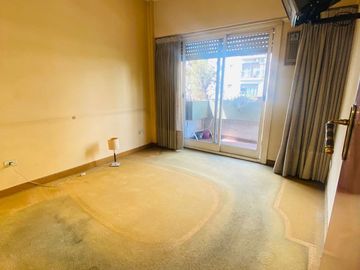VENTA DEPTO 4 AMBIENTES CON BALCON EN FLORES