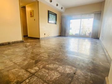 VENTA DEPTO 4 AMBIENTES CON BALCON EN FLORES