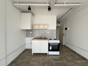 Venta Depto Monoambiente con balcón Billinghurst