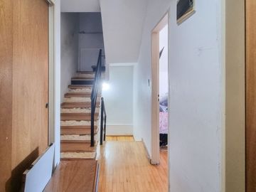 Venta Ph de 5 amb. con patio y cochera en Olivos