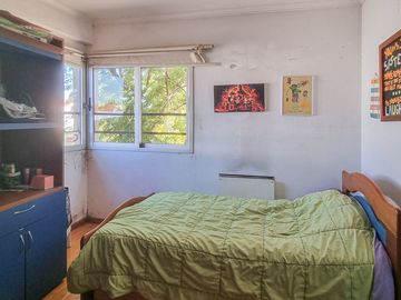 Venta Ph de 5 amb. con patio y cochera en Olivos