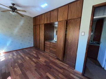 VENTA  CASA 6 AMBIENTES CIUDAD JARDÍN