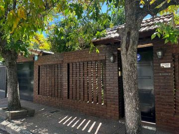 VENTA  CASA 6 AMBIENTES CIUDAD JARDÍN