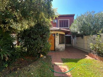 VENTA  CASA 6 AMBIENTES CIUDAD JARDÍN