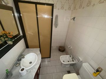 VENTA  CASA 6 AMBIENTES CIUDAD JARDÍN