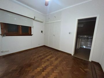 VENTA  CASA 6 AMBIENTES CIUDAD JARDÍN