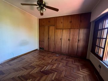 VENTA  CASA 6 AMBIENTES CIUDAD JARDÍN