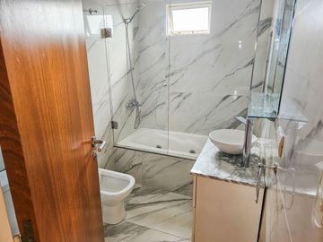 Venta departamento 4 amb. con cochera en Belgrano.