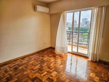 Venta departamento 4 amb. con cochera en Belgrano.