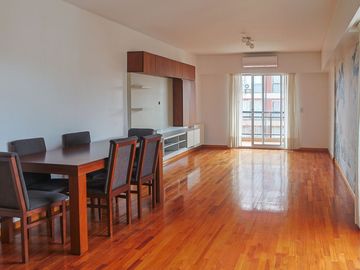 Venta departamento 4 amb. con cochera en Belgrano.