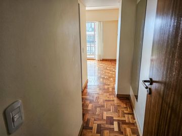 Venta departamento 4 amb. con cochera en Belgrano.