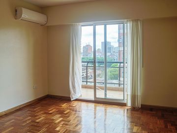 Venta departamento 4 amb. con cochera en Belgrano.