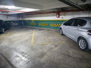 Venta departamento 4 amb. con cochera en Belgrano.