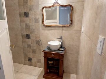 VENTA EXCELENTE CASA 4 AMB, QUINCHO Y PARQUE,VIDAL