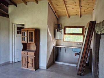VENTA EXCELENTE CASA 4 AMB, QUINCHO Y PARQUE,VIDAL