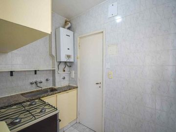 venta 3 ambientes super luminoso Pza Mitre