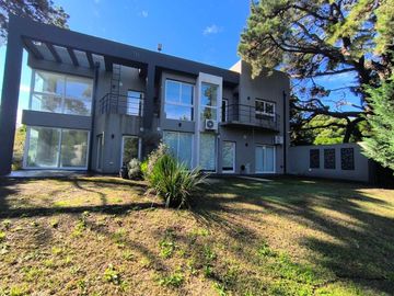 Venta Departamento 4 ambientes Estrenar c/cochera