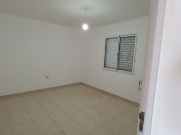 EN VENTA 2 DEPARTAMENTOS + 2 LOCALES COMERCIALES