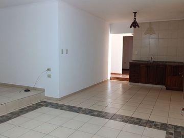 EN VENTA 2 DEPARTAMENTOS + 2 LOCALES COMERCIALES