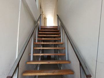 EN VENTA 2 DEPARTAMENTOS + 2 LOCALES COMERCIALES