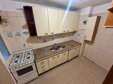 VENTA DEPTO AV OLMOS Y MAIPU DOS DORMIS DOS BAÑOS