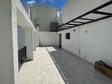 VENTA DPTO CON TERRAZA ALTO ALBERDI MTS NVO CENTRO