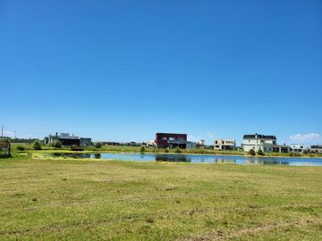LOTE A LA LAGUNA VENTA SANTA CLARA AL SUR CANNING