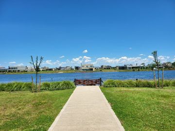 LOTE A LA LAGUNA VENTA SANTA CLARA AL SUR CANNING