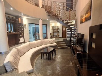 VENTA CASA PREMIUM 4 DORM BARRIO SUR C/RENTA