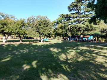VENTA  DE LOTE,  CON VIVIENDAS. .