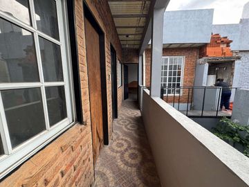 Casa 6 amb PATIO y TERRAZA  A reciclar! L. Mirador