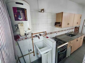 Venta Dpto 3 Amb 2 piso x Escalera Tesei CREDITO