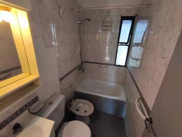 Venta Dpto 3 Amb 2 piso x Escalera Tesei CREDITO