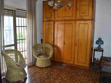 VENTA CASA 6 AMB EN RAMOS MEJIA APTA CREDITO