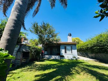 VENTA CASA 3 AMBIENTES ITUZAINGO PARQUE Y COCHERA