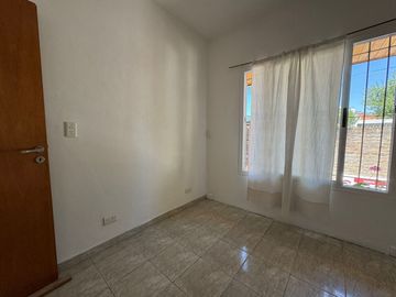VENTA CASA 3 AMBIENTES ITUZAINGO PARQUE Y COCHERA