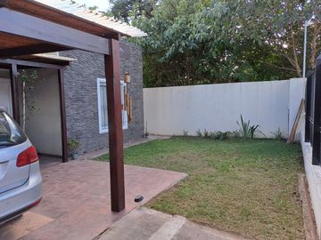 VENTA CASA  4 AMBIENTES GRAL RODRIGUEZ APTO CREDIT
