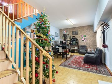 VENTA CASA 5 AMBIENTES GRAN PARQUE CASTELAR NORTE