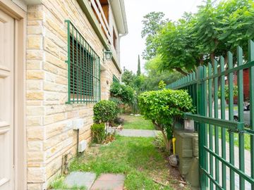VENTA CASA 5 AMBIENTES GRAN PARQUE CASTELAR NORTE