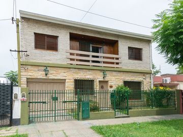 VENTA CASA 5 AMBIENTES GRAN PARQUE CASTELAR NORTE